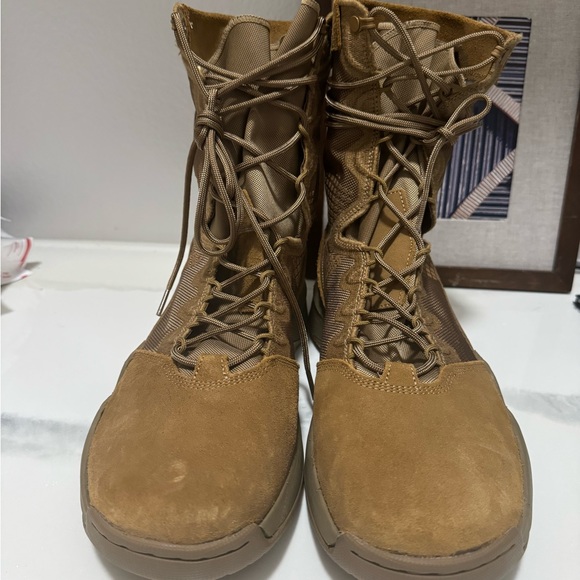 Nike SFB B1
Tactical Boot - Picture 10 of 10